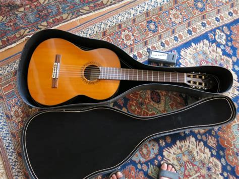 Lot Yamaha CG 120 Classical Acoustic Guitar