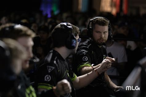 Optic Gaming Vs 100 Thieves Set For Winners Bracket Semifinals At Cwl