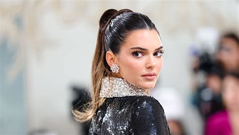 Kendall Jenners Hottest Red Carpet Looks Her Sexiest Styles