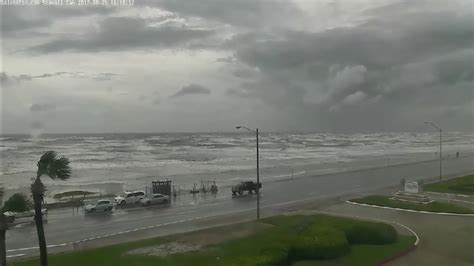 Live Surf Cam People Walking In The Middle Of Hurricane Harvey Takes Aim At Galveston Texas