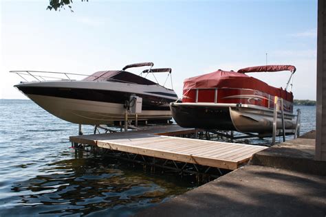 Vertical Boat Lifts Pontoon Boat Lifts R And J Machine