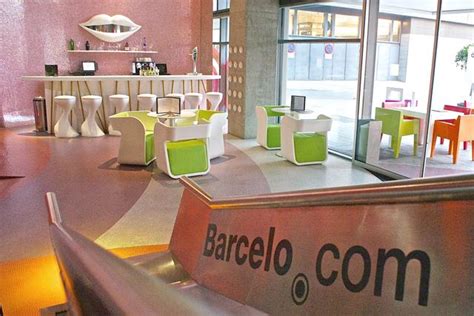 Bathrooms include bathtubs or showers, complimentary toiletries, and hair dryers. Barceló Málaga (Hotel) - Malaga - Spanje - Arke nu TUI