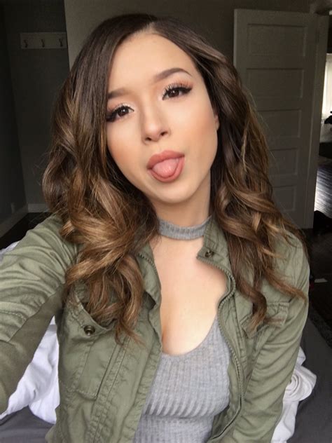 Pokimane ️ On Twitter Lcs Finals Day 1 😊💖 If You See Me Make Sure