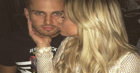 Love Islands Charlie Brake Shares Defiant Picture With Girlfriend