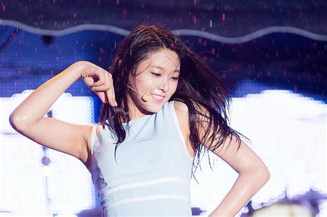 Free Download Hd Wallpaper Seolhyun Aoa Wet Hair Brunette Asian Korean Singer K Pop