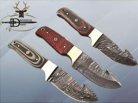 Damascus Steel Gut Hook 8 Hand Forged Full Tang Blade Skinning Pocket