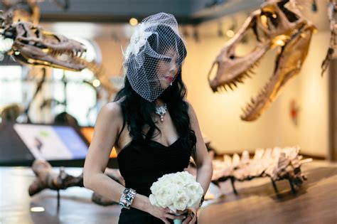 It came back to us with jurassic world and it continues to be a favorite among our couples whose creative dinosaur wedding ideas keep getting better and better! Los Angeles Natural History Museum Wedding Photographer - California Outdoor Elopement Photographer