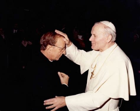 Januar 2008 in jacksonville (florida), vereinigte staaten) war ein mexikanischer katholischer priester, der als gründer der kongregation der legionäre christi und der laienbewegung regnum christi bekannt wurde, und ein pädokrimineller. Oh, My God!: Marcial Maciel. El infierno en la Tierra.