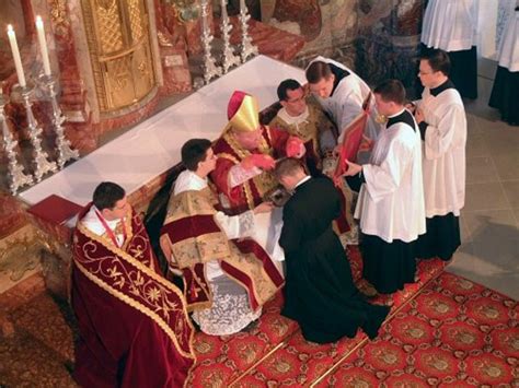 Ceremonia Y Rúbrica De La Iglesia Española Tonsura Orden