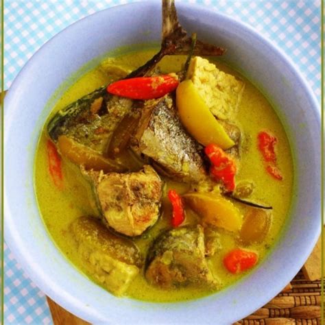 Resep masakan asam padeh ikan tongkol / resep by fimela. Resep Memasak Ikan Tongkol Bumbu Kuning Sedap - Buku ...