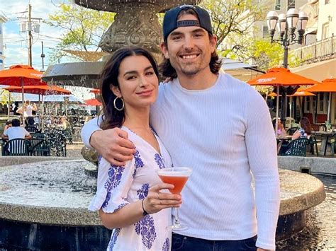 bachelor in paradise couple ashley iaconetti and jared haibon announce the sex of their first