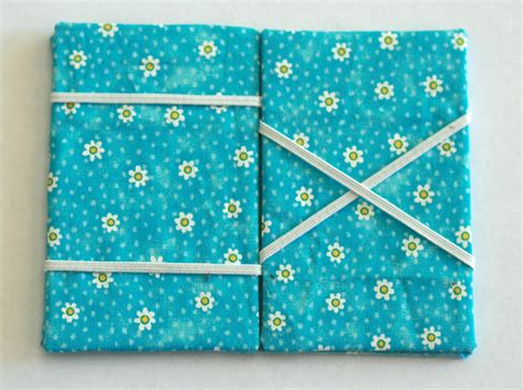 Parents can teach their kids how to make creative homemade birthday cards. At Home Mommy Knits: Magic Wallets