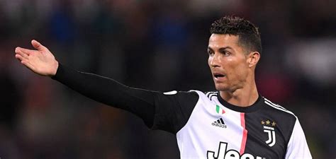 Cristiano ronaldo, víctima de gritos homófobos en el debut de portugal en la eurocopa contra hungría. Cristiano Ronaldo vuelve a entrenar donde se inició en el ...