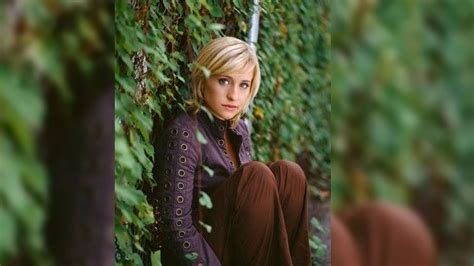 Allison Mack Actriz De ‘smallville Entra En Prisión Por Su Participación En Secta Nxivm El