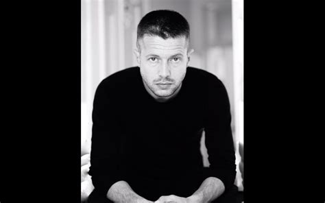 Cláudia patrícia figueira vieira (born 20 june 1978 in loures) is a portuguese actress, model and television presenter. Cláudia Vieira dá a conhecer a personagem da próxima novela