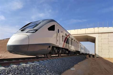 Crrc Developed A High Speed Diesel Push Pull Train For The Uae