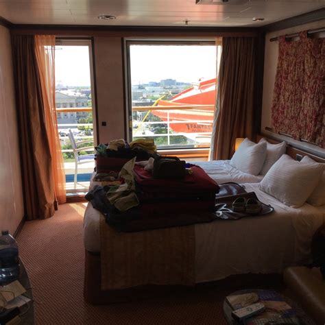 Maybe you would like to learn more about one of these? Suite V21 on Carnival Fantasy, Category WP