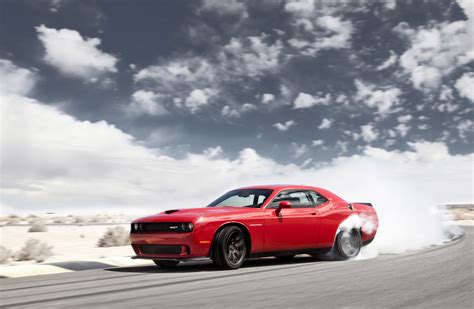 How Fast Can A Hellcat Hit 100 Mph?