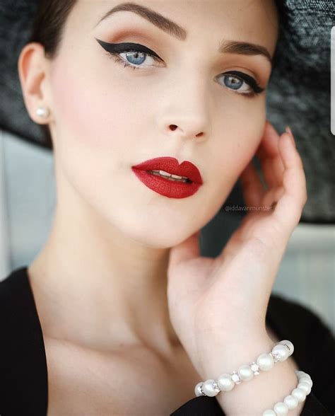 The Glamourous Life Maquiaje In Glamour Makeup Red Vintage