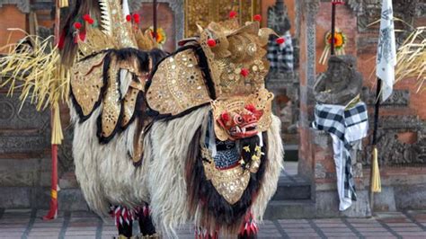 Tari Barong And Kris Di Jambe Budaya Batubulan Bali