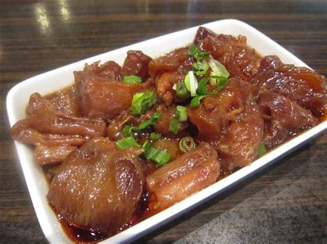 Bring the water to a boil. Chinese Style Beef Tendon Stew | Cantonese food, Chinese street food, How to cook beef