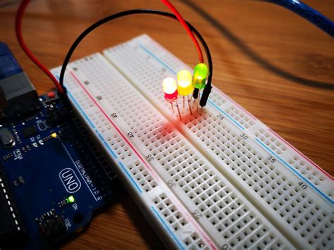 Weekend Arduino Projects For Parents And Kids — “led Traffic Light