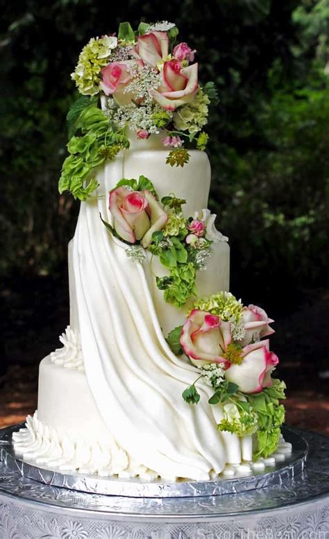 Korea design cake art association. Cascading Flowers Cake Design - Savor the Best