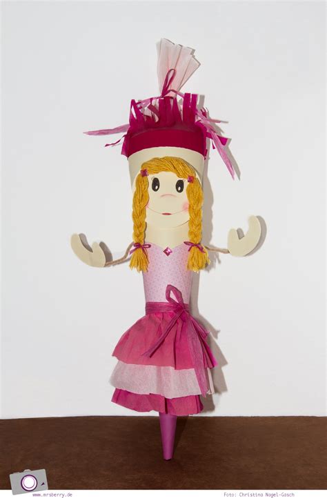 257 likes · 6 talking about this. Schultüte basteln: Prinzessin Zuckertüte zum Schulanfang