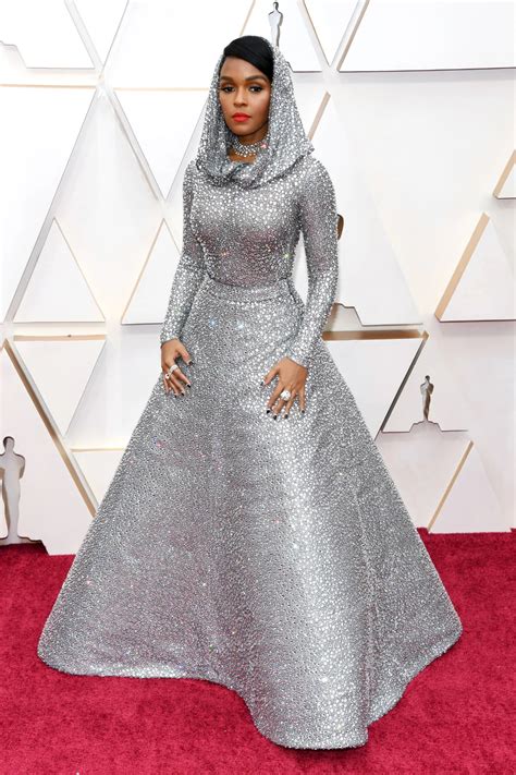 The 20 Best Dressed Celebrities On The Oscars 2020 Red Carpet Vogue