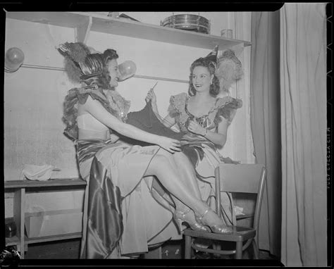 51 lovely backstage photos documented nightlife of boston showgirls in the 1940s ~ vintage everyday