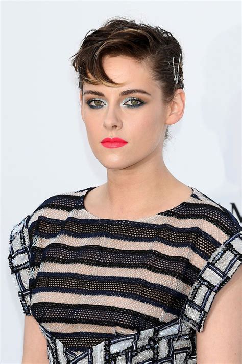 Kristen Stewart Hairstyle Hair And Colour Pictures 2002 To 2012 Vogue