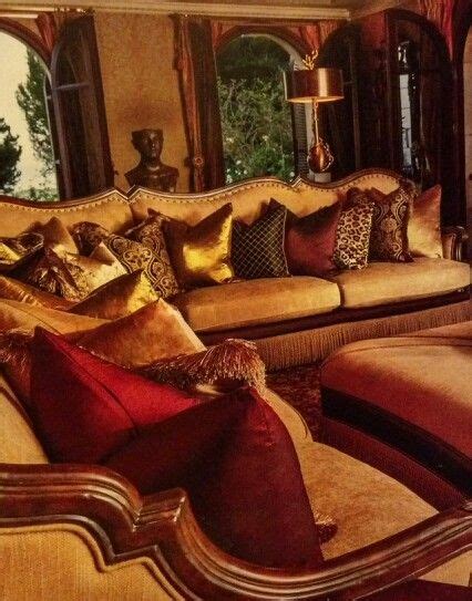 Love The Burgundy Decor Not So Much The Gold Gold Home Decor