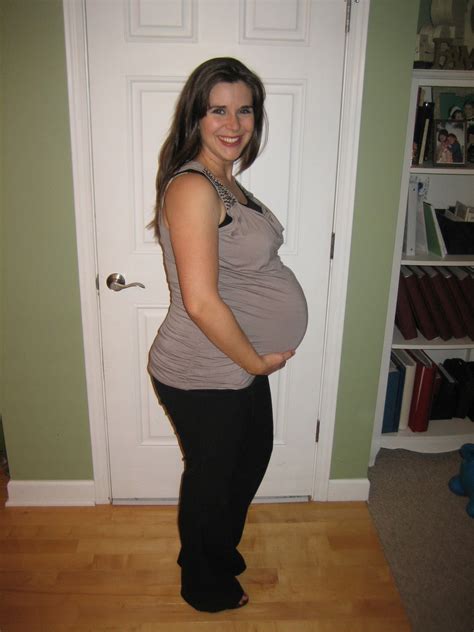 well rounded birth prep 37 weeks pregnant belly pic