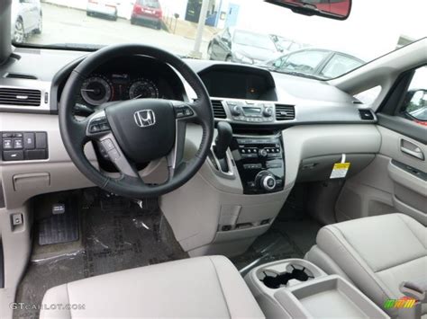 Gray Interior 2013 Honda Odyssey Ex L Photo 71593962