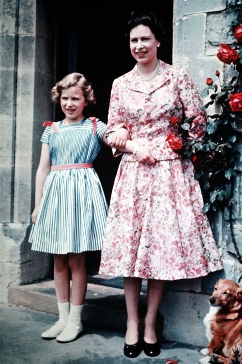 Princess Annes Stylish Life In Photos Royal Fashion Queen Elizabeth