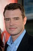 Scott Foley looked handsome in blue at the premiere in Holywood. | Mom ...