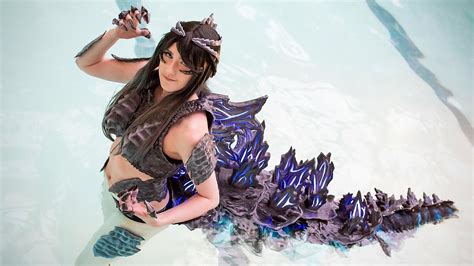 Sexy Swimsuit Godzilla And Xenomorph Queen Cosplay Because Why Not