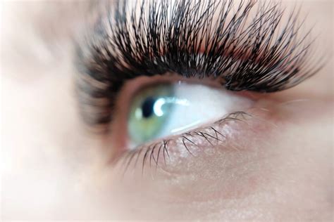 Hybrid Lashes Lash Extensions With A Classic Wispy Look Osl