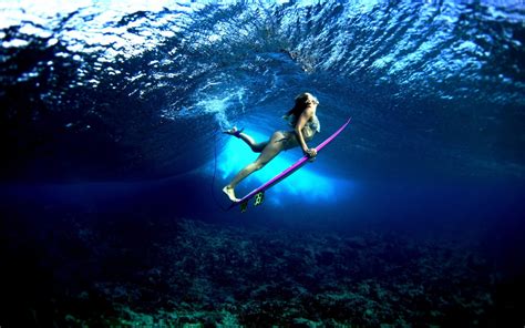 Free Download Surf Board Under The Water Widescreen