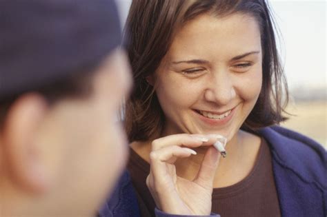 🎖 Cómo Saber Si Tu Adolescente Está Fumando Marihuana