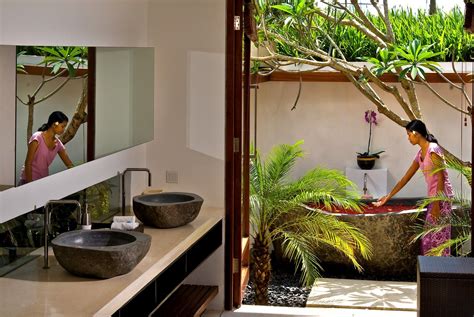 Balinese Bathroom Balinese Decor Stone Bathroom House Bathroom