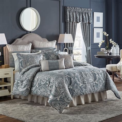 Croscill is famous for patterns such as galleria, iris and yosemite for your enjoyment. Coscill Gabrijel California King Comforter Set