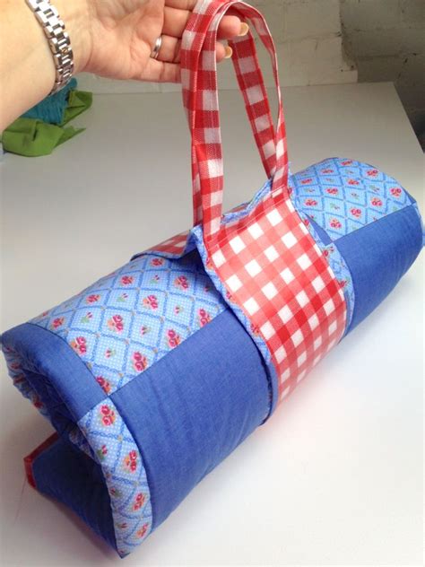 How To Make A Waterproof Patchwork Picnic Blanket And Carry Pack