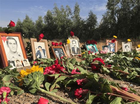 مجموعه ای از عکس های حضور خانواده ها و یارانشان در خاوران