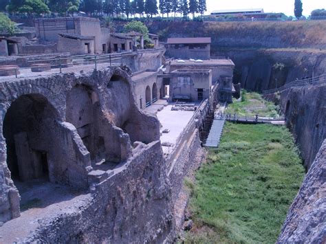 Become More: Italy and beyond: Ercolano (Herculaneum)