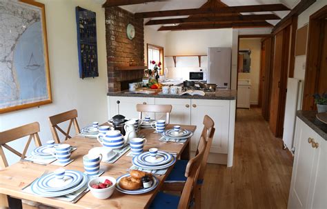 Last minute and short breaks available. Holiday cottage in Kent, Self-catering holiday ...
