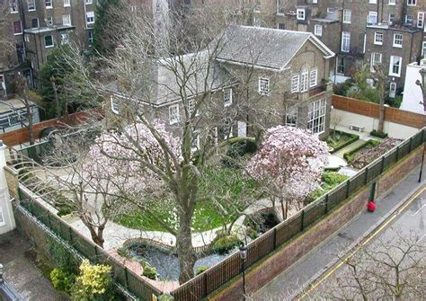 Casa De Freddie Mercury En Venta Por Al Menos 348 Millones De Euros