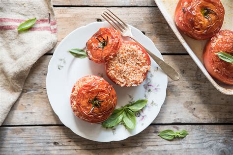 Quinoa, 6 ricette per freschi piatti estivi salati e dolci. Pomodori ripieni di quinoa, leggeri e sfiziosi - Ricette ...