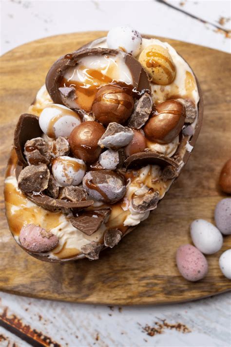 Easter Egg Cheesecake - cheesynibbler.com