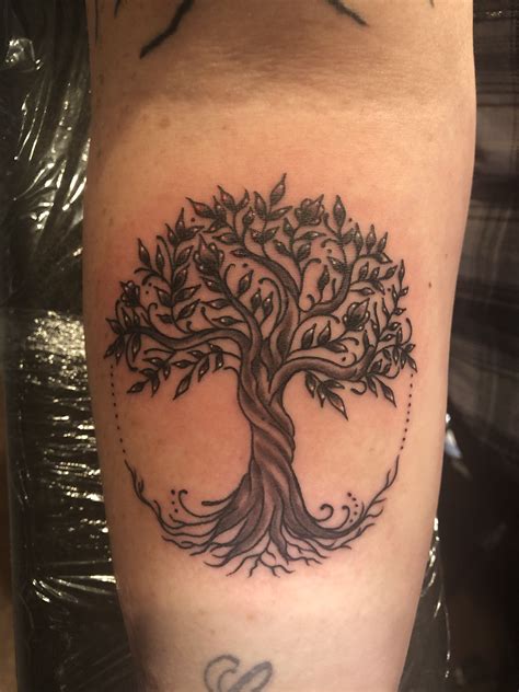 Tree of life | Family tree tattoo, Tree of life tattoo, Tree tattoo